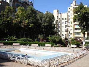 ORAN 10 2005 123 JARDIN LA ROSERAIE PRES DU SQUARE CAYLA